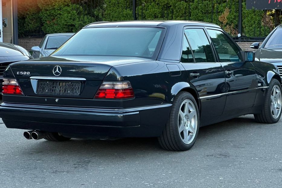 Продам Mercedes-Benz E-Class 1995 года в Киеве