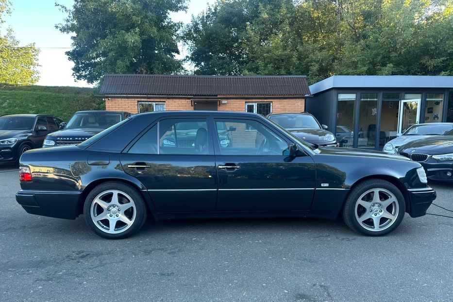 Продам Mercedes-Benz E-Class 1995 года в Киеве