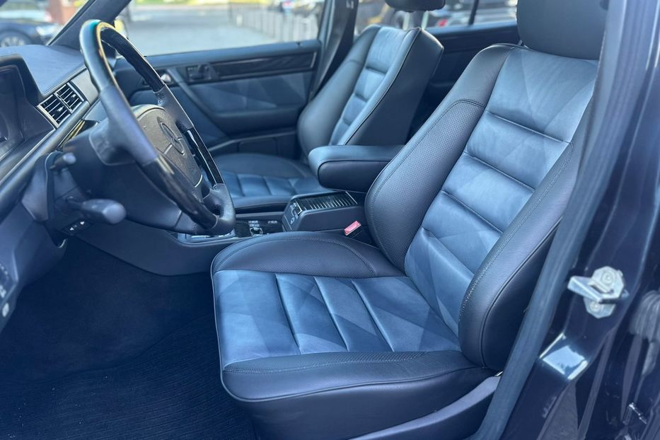 Продам Mercedes-Benz E-Class 1995 года в Киеве