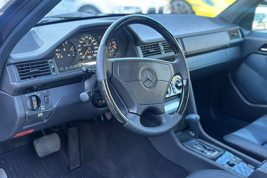 Продам Mercedes-Benz E-Class 1995 года в Киеве