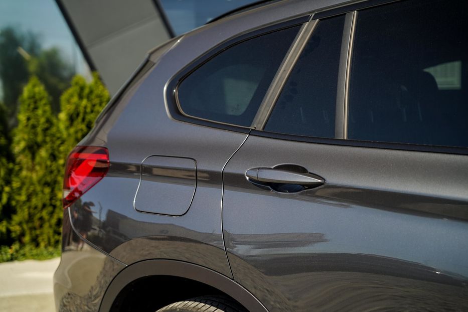Продам BMW X1 18d xDrive 2020 года в Черновцах