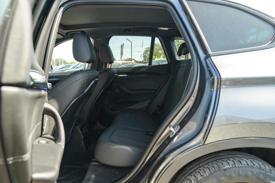 Продам BMW X1 18d xDrive 2020 года в Черновцах