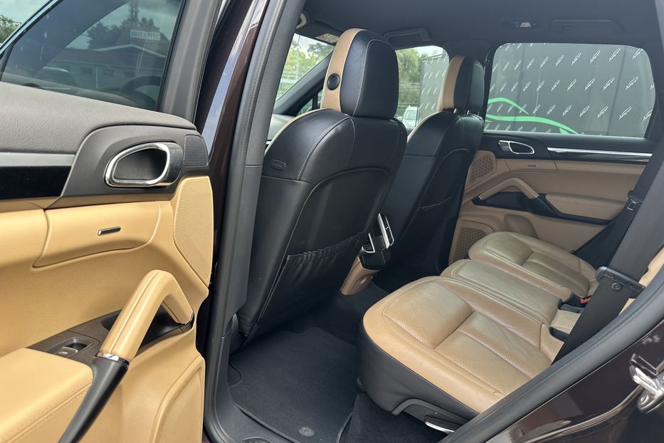Продам Porsche Cayenne Diesel 2016 года в Киеве
