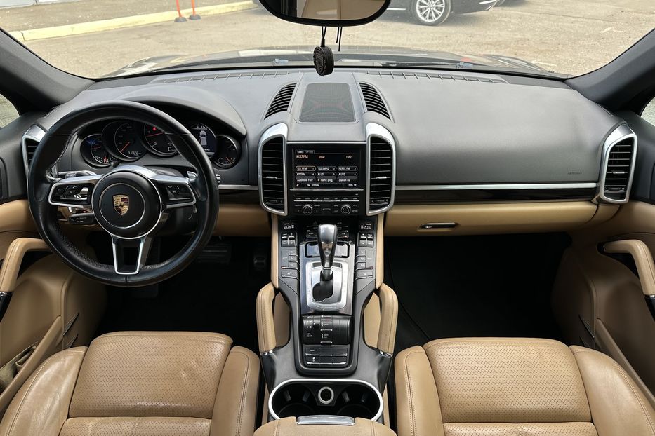 Продам Porsche Cayenne Diesel 2016 года в Киеве