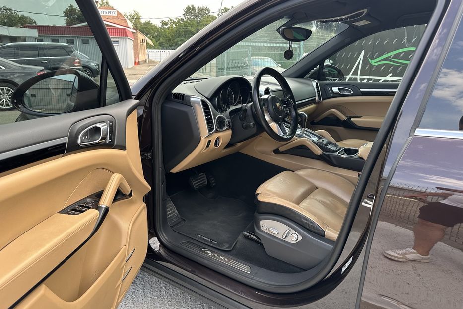 Продам Porsche Cayenne Diesel 2016 года в Киеве
