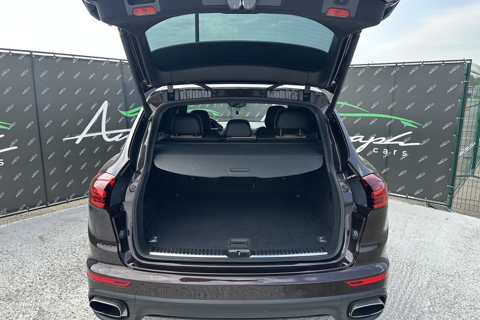 Продам Porsche Cayenne Diesel 2016 года в Киеве
