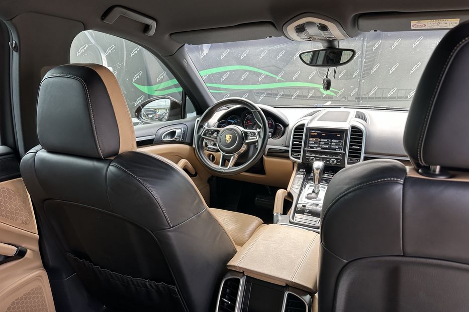 Продам Porsche Cayenne Diesel 2016 года в Киеве