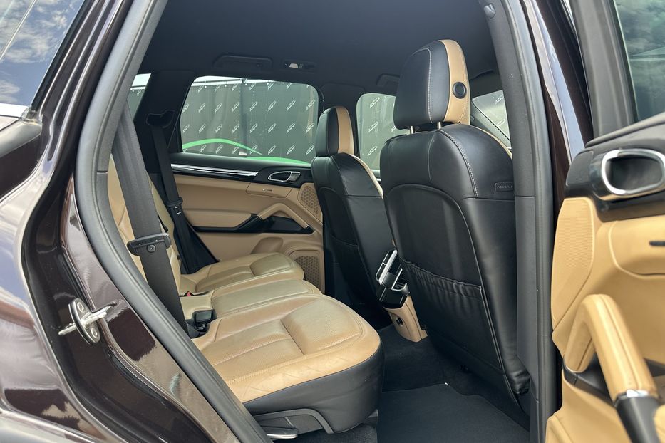 Продам Porsche Cayenne Diesel 2016 года в Киеве