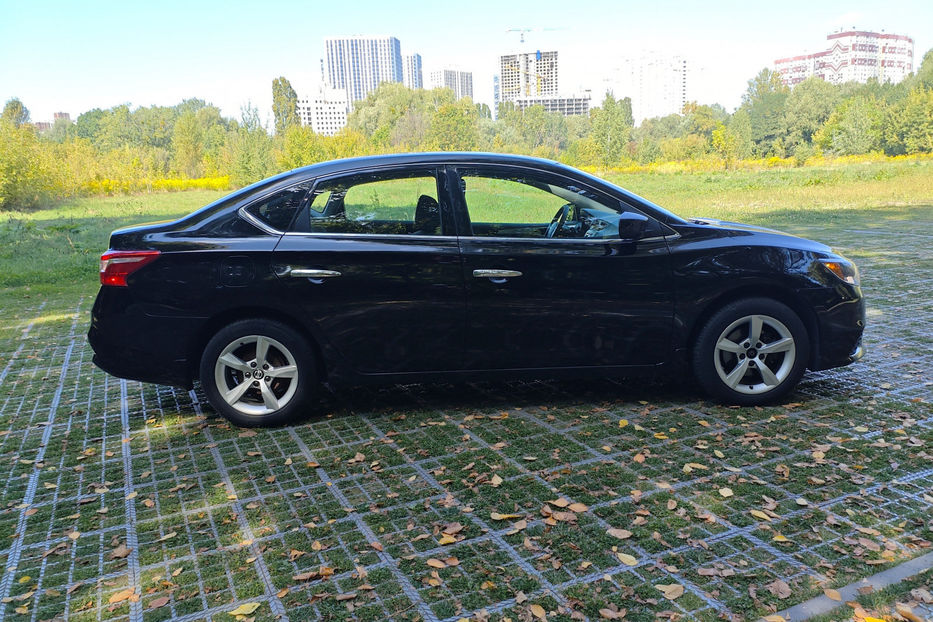 Продам Nissan Sentra 2017 года в Киеве