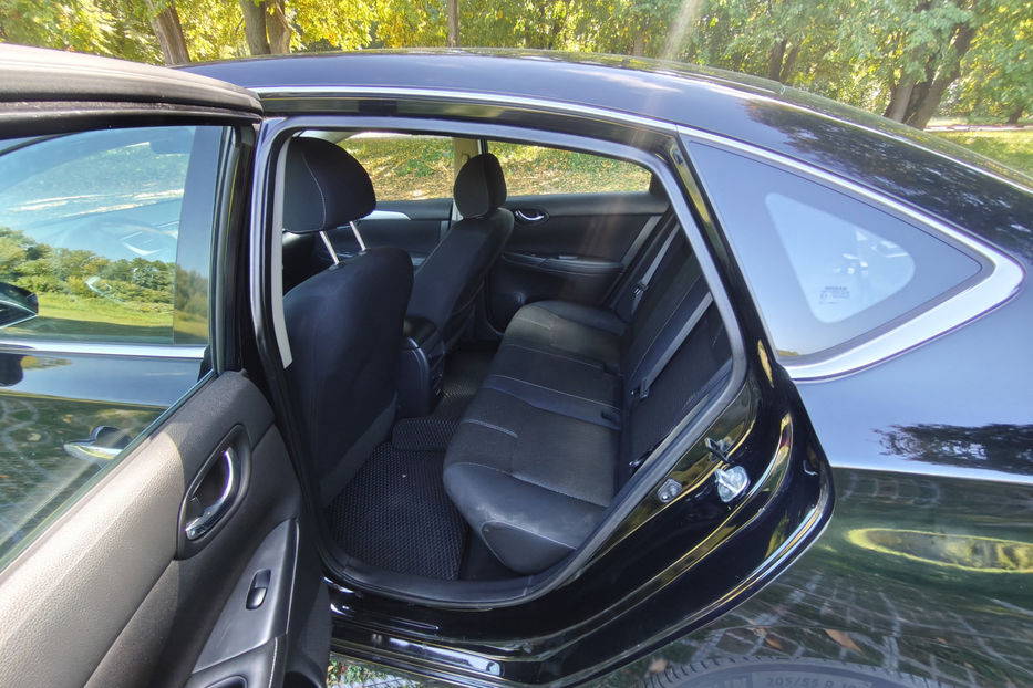Продам Nissan Sentra 2017 года в Киеве