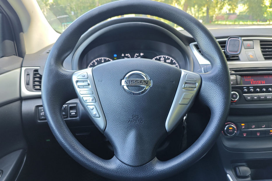 Продам Nissan Sentra 2017 года в Киеве