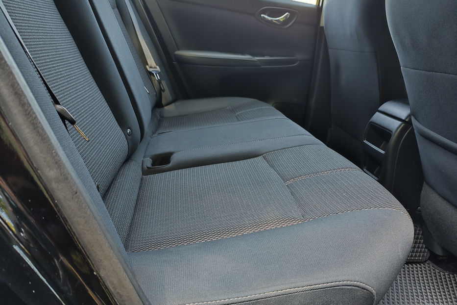Продам Nissan Sentra 2017 года в Киеве