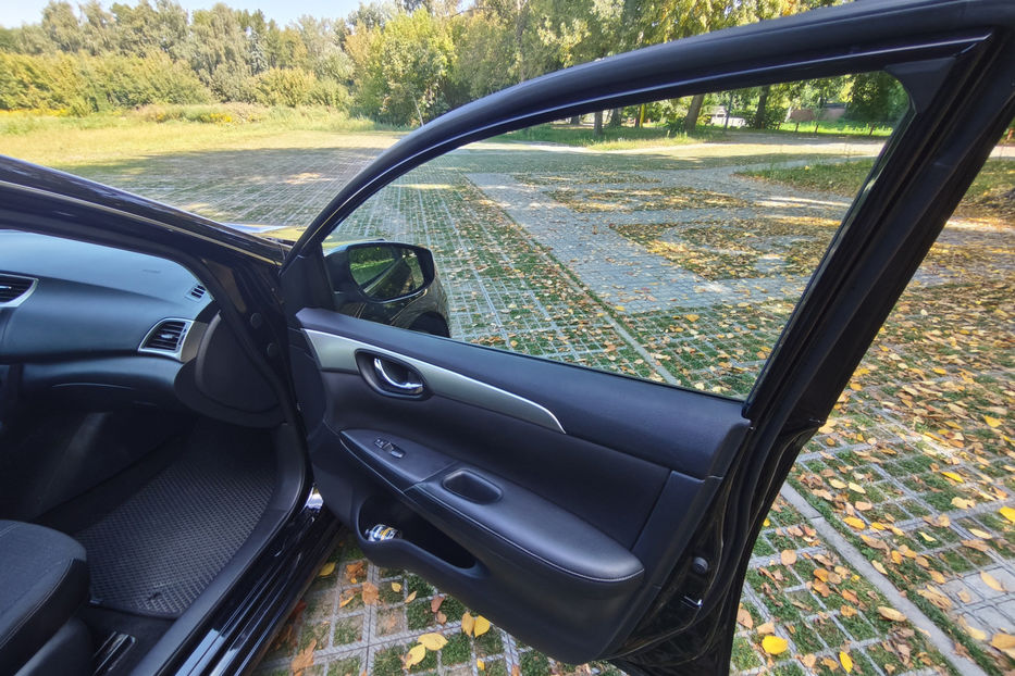 Продам Nissan Sentra 2017 года в Киеве