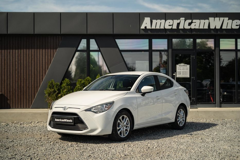 Продам Toyota Yaris 2017 года в Черновцах