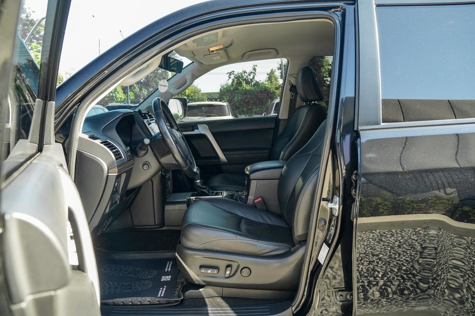 Продам Toyota Land Cruiser Prado 150 2020 года в Черновцах