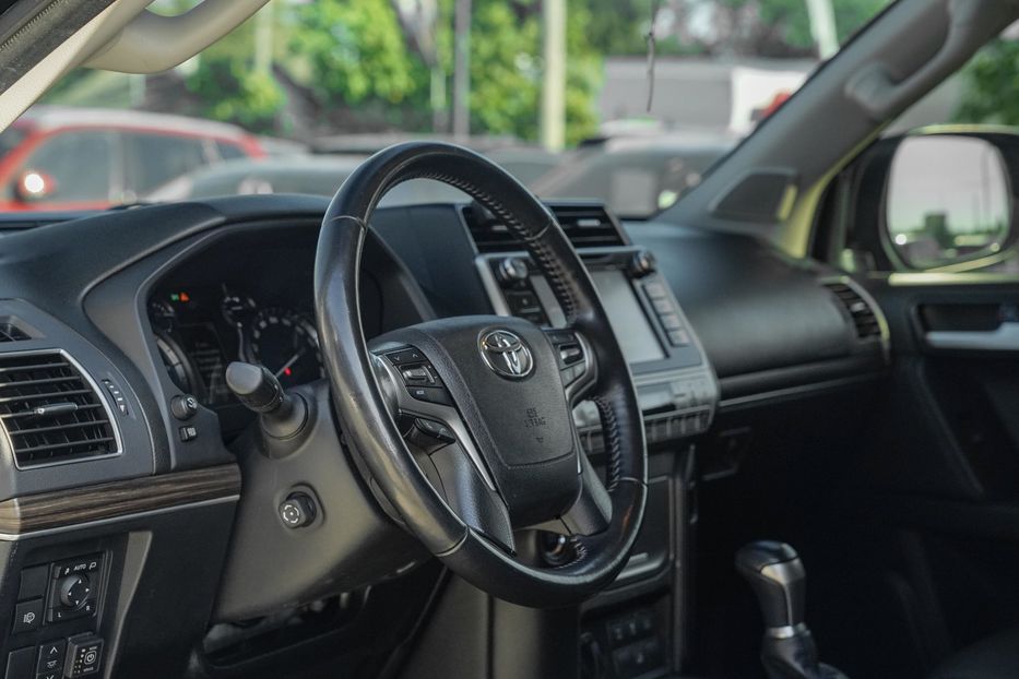 Продам Toyota Land Cruiser Prado 150 2020 года в Черновцах