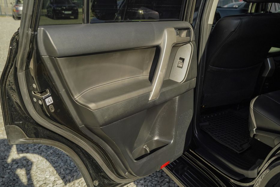 Продам Toyota Land Cruiser Prado 150 2020 года в Черновцах