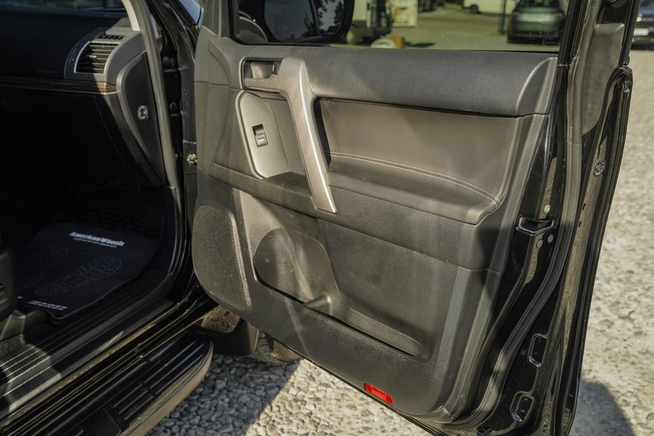 Продам Toyota Land Cruiser Prado 150 2020 года в Черновцах
