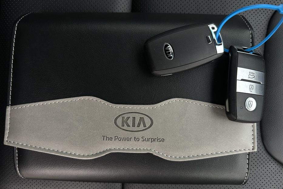 Продам Kia Niro 64 кВт Макс. комплектація 2020 года в Львове