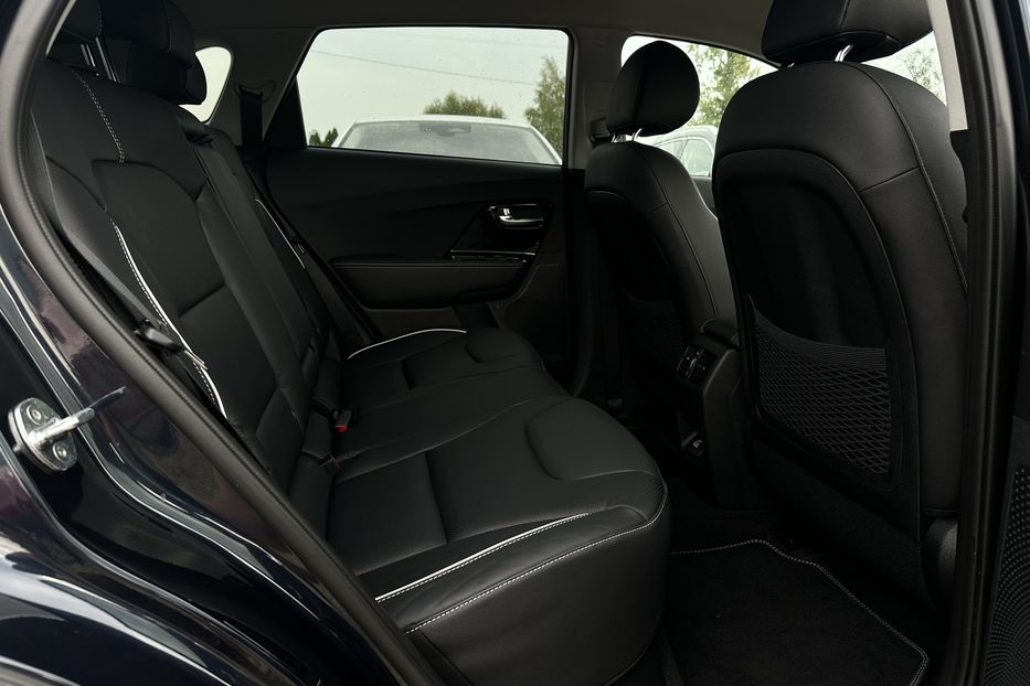 Продам Kia Niro 64 кВт Макс. комплектація 2020 года в Львове