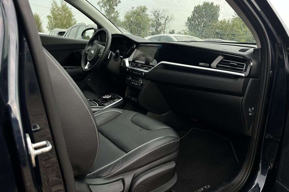 Продам Kia Niro 64 кВт Макс. комплектація 2020 года в Львове