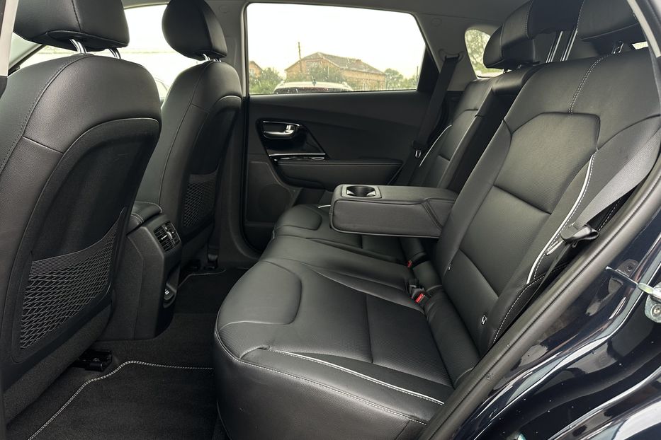 Продам Kia Niro 64 кВт Макс. комплектація 2020 года в Львове