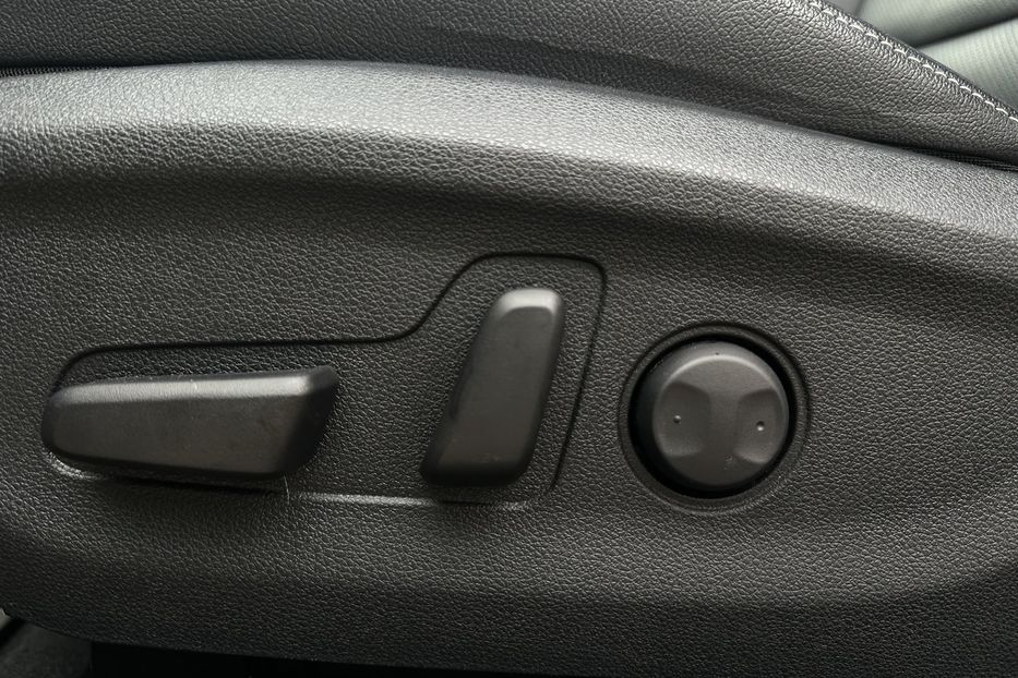 Продам Kia Niro 64 кВт Макс. комплектація 2020 года в Львове