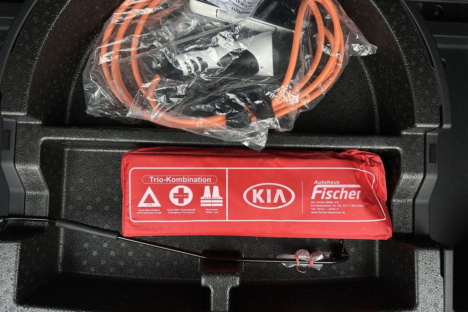 Продам Kia Niro 64 кВт Макс. комплектація 2020 года в Львове