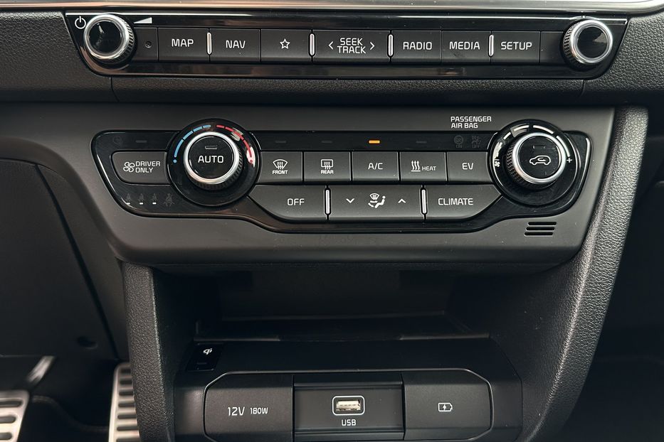 Продам Kia Niro 64 кВт Макс. комплектація 2020 года в Львове
