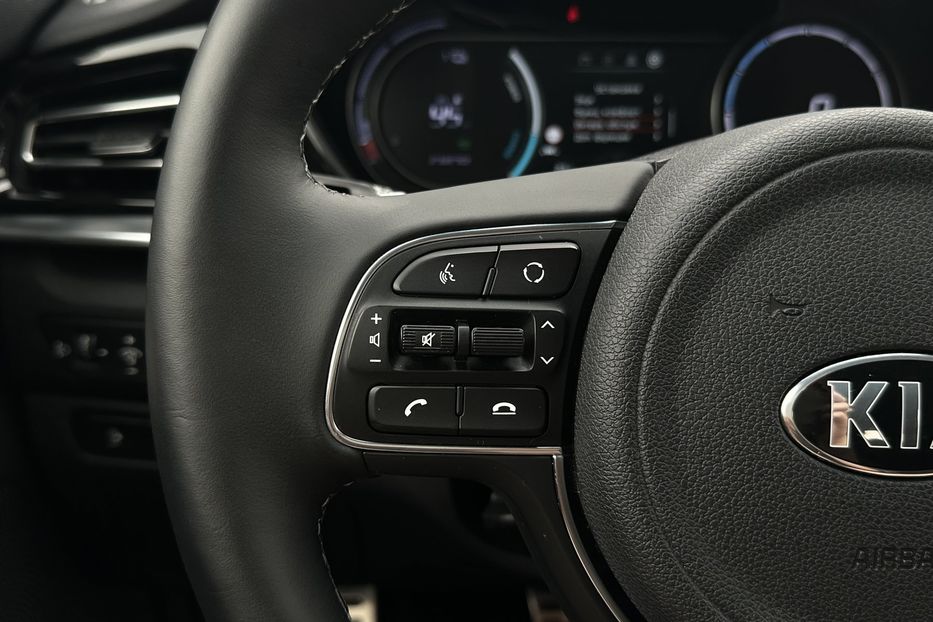 Продам Kia Niro 64 кВт Макс. комплектація 2020 года в Львове