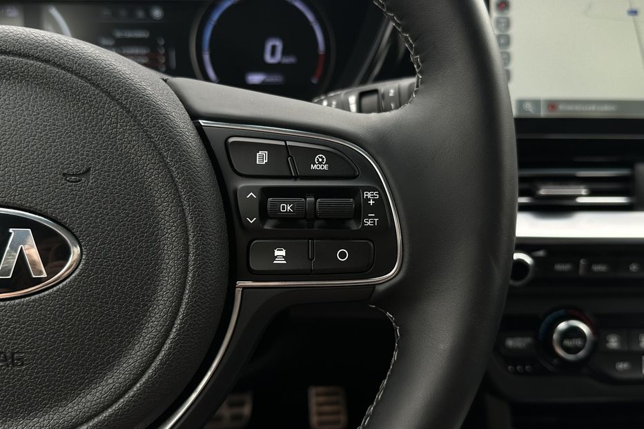 Продам Kia Niro 64 кВт Макс. комплектація 2020 года в Львове