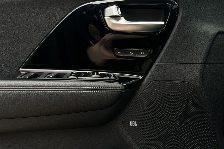 Продам Kia Niro 64 кВт Макс. комплектація 2020 года в Львове
