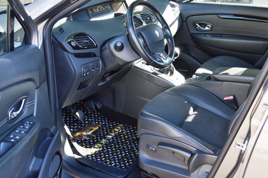 Продам Renault Scenic 2013 года в Одессе