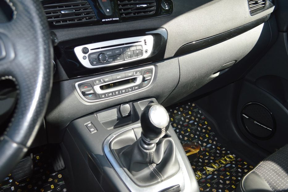Продам Renault Scenic 2013 года в Одессе