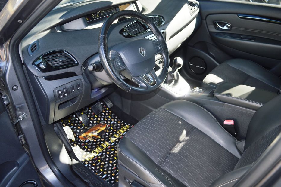 Продам Renault Scenic 2013 года в Одессе