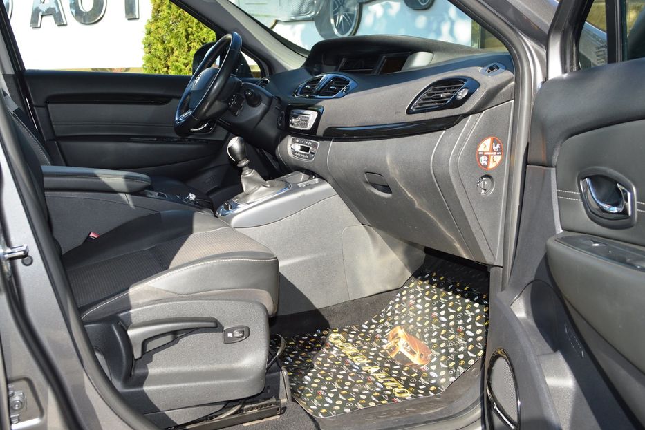 Продам Renault Scenic 2013 года в Одессе