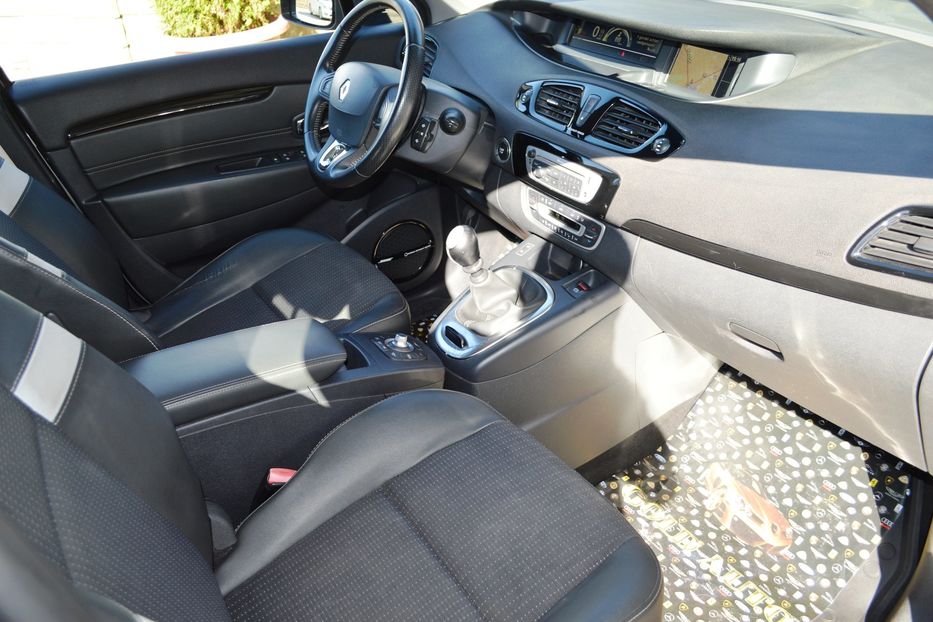 Продам Renault Scenic 2013 года в Одессе