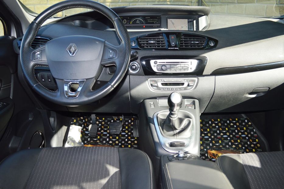 Продам Renault Scenic 2013 года в Одессе