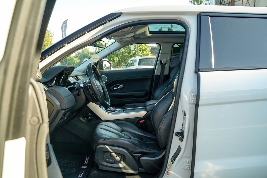 Продам Land Rover Range Rover Evoque Pure Plus 2015 года в Черновцах