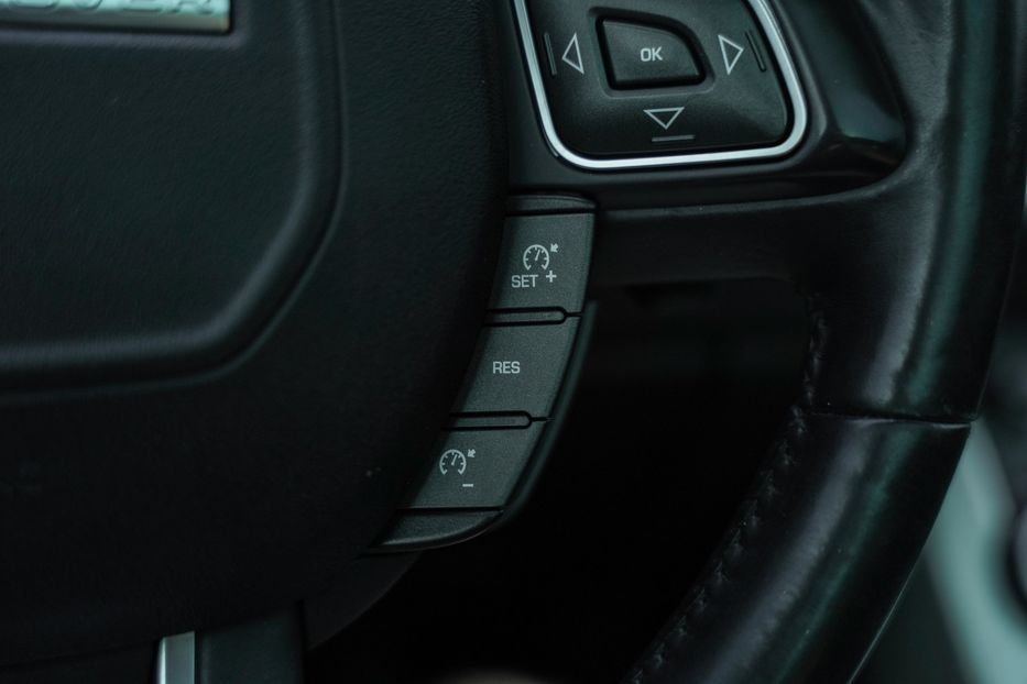 Продам Land Rover Range Rover Evoque Pure Plus 2015 года в Черновцах