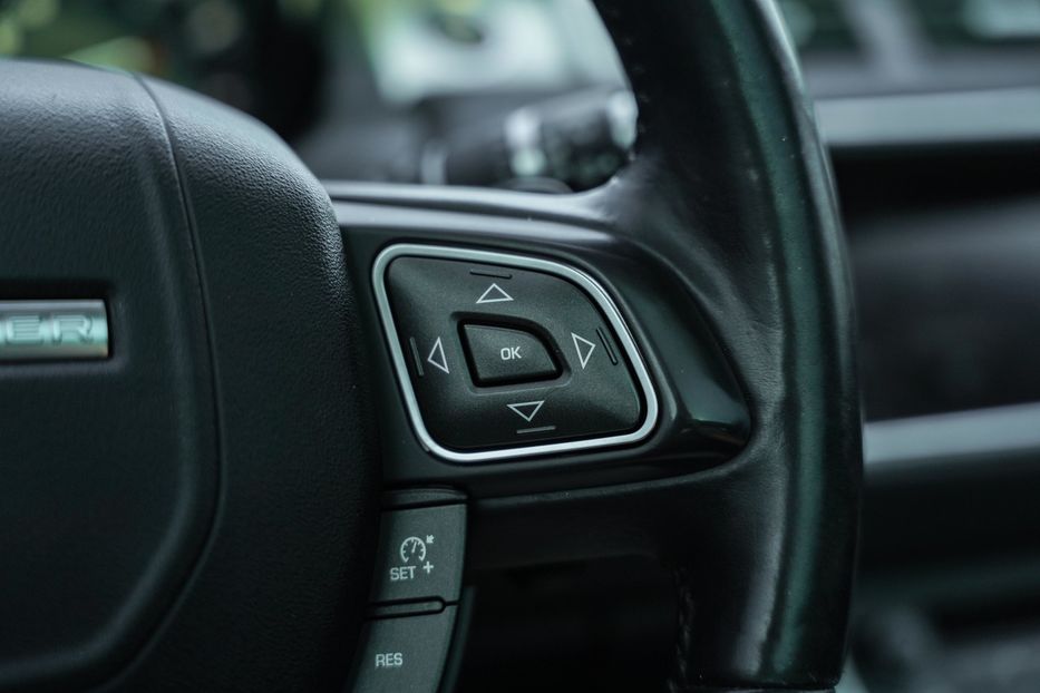 Продам Land Rover Range Rover Evoque Pure Plus 2015 года в Черновцах