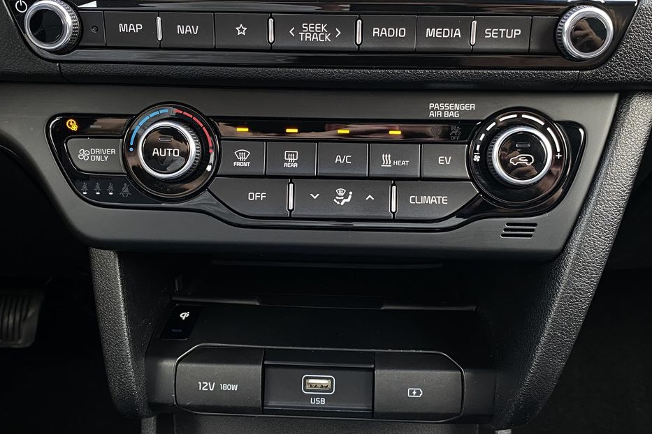 Продам Kia Niro 64 кВт Макс. комплектація 2020 года в Львове