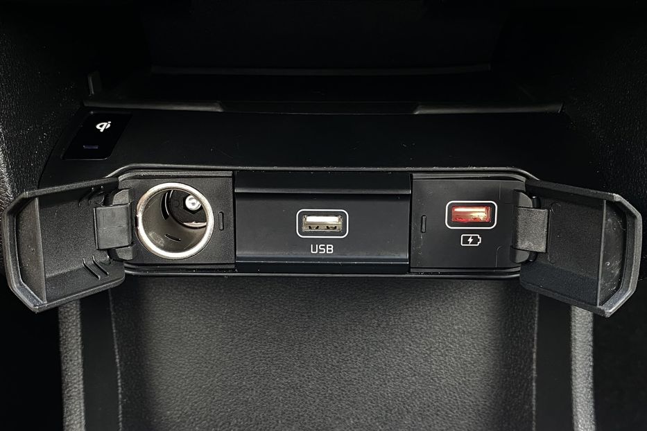 Продам Kia Niro 64 кВт Макс. комплектація 2020 года в Львове
