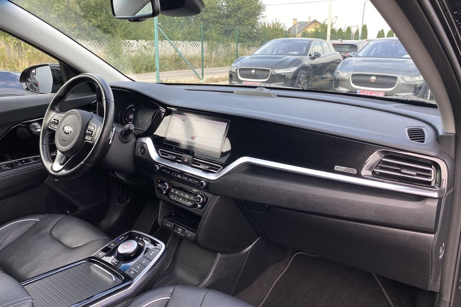 Продам Kia Niro 64 кВт Макс. комплектація 2020 года в Львове