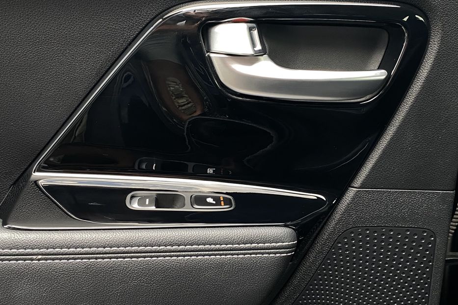 Продам Kia Niro 64 кВт Макс. комплектація 2020 года в Львове