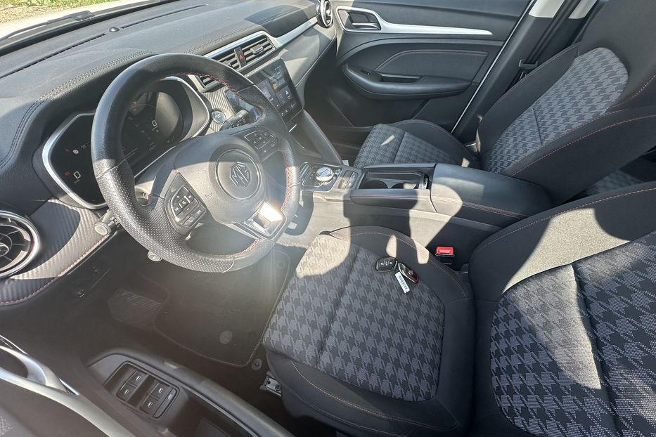 Продам MG 3 ZS EV 52 kWh 130кВт Камера 360 2022 года в Львове