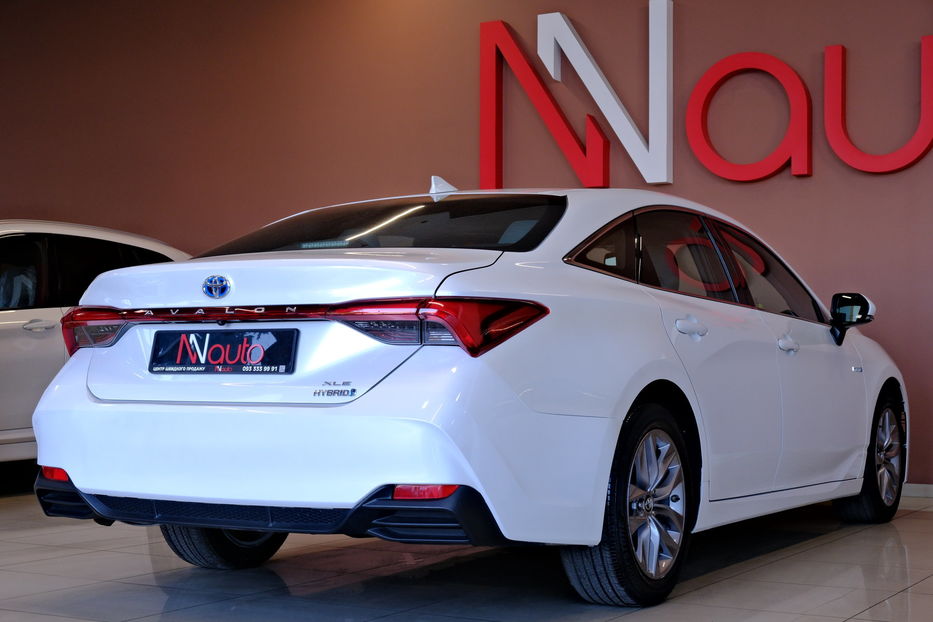 Продам Toyota Avalon 2019 года в Одессе