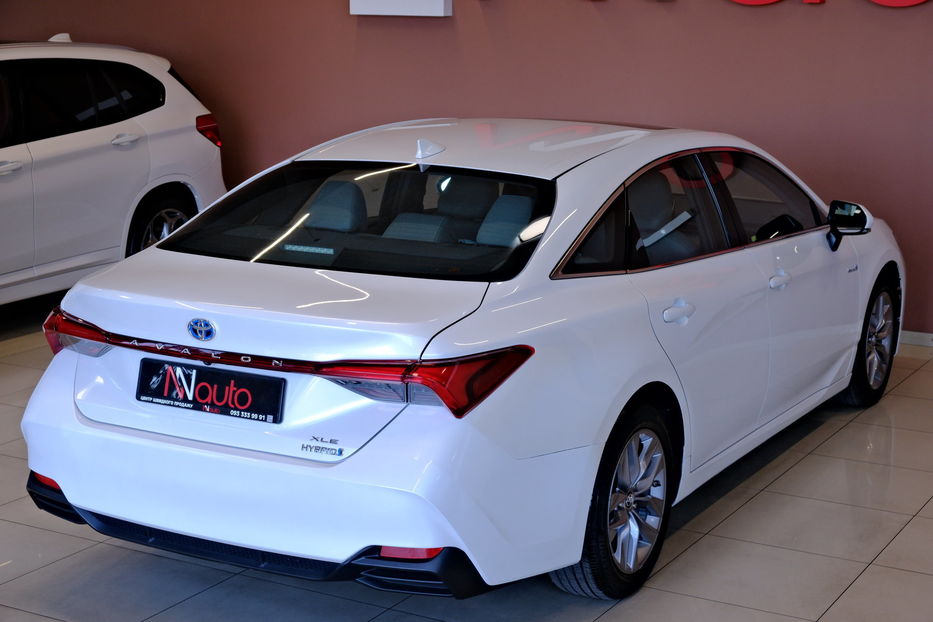 Продам Toyota Avalon 2019 года в Одессе