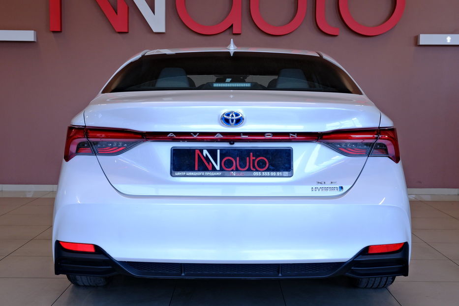 Продам Toyota Avalon 2019 года в Одессе
