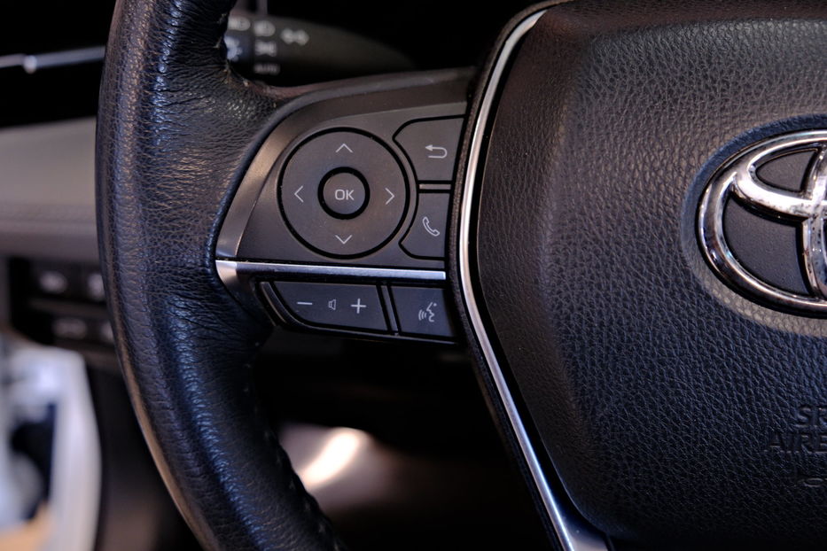 Продам Toyota Avalon 2019 года в Одессе